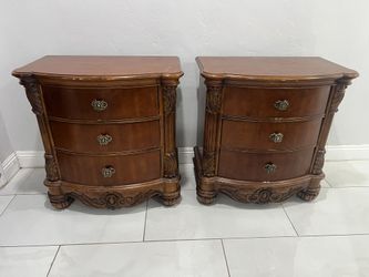 Pulaski Edwardian Solid Wood Nightstand