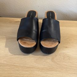 Women’s Size 7 1/2 Black Heels