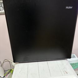 HAIER REFRIGERATOR 