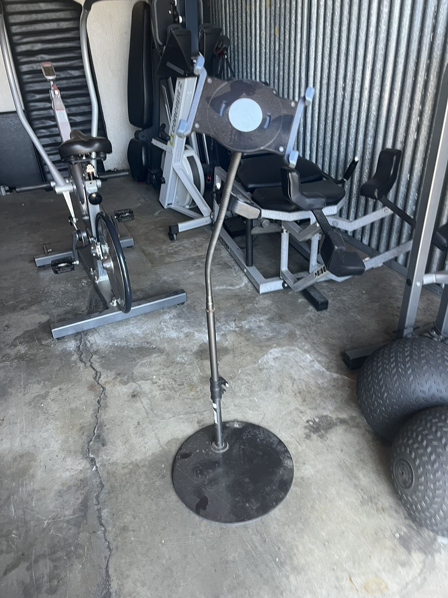 iPad/phone Holder
