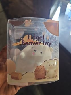 Crunchy beever toy saqueze