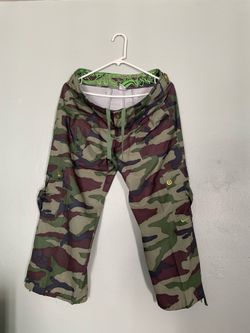 Vintage Y2K Nike Woodland Camo Cargo Pants - Women’s Large