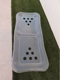 Beer pong pool float