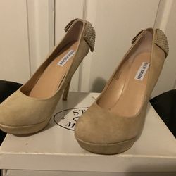 Steve Maddens Suede Size 10