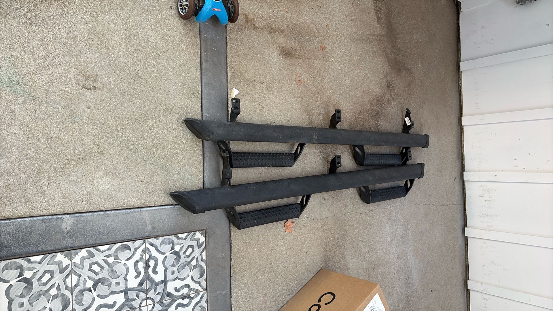 Predator Tube Steps For Toyota