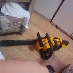 60v Dewalt Chainsaw W/ Battery Pack& Charger