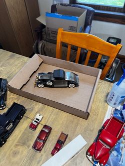 Die-Cast Classic Car Model Collection