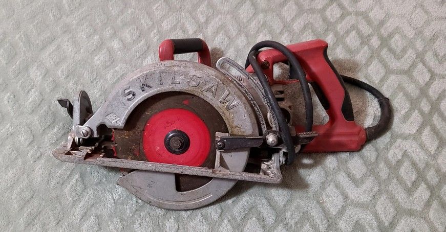 Serrucho Milwaukee Skilsaw