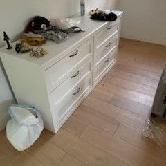 White 6 Drawer Dresser Modern Style