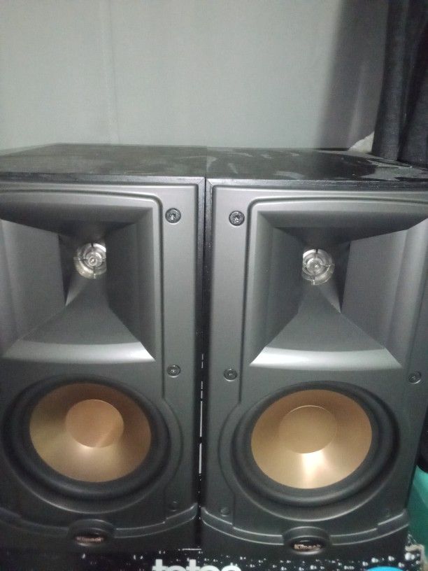 High Powered  Klipsch Bookshelf Stereo Speakers Set 