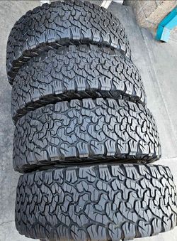 275 65 18 Bfgoodrich ko2 tires Con 80% de Vida Las 4