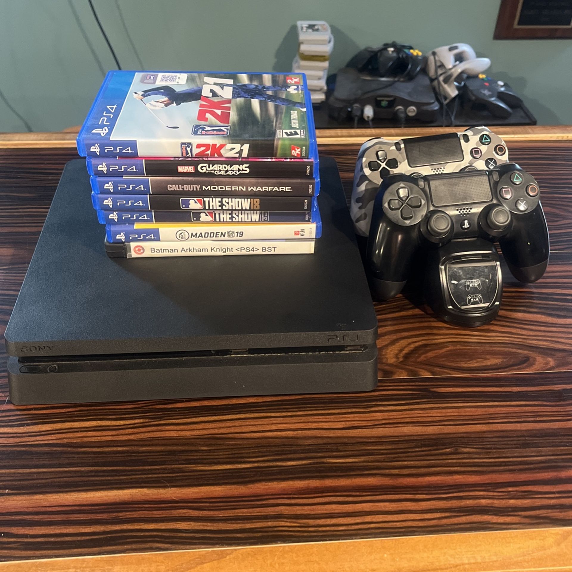 Playstation 4 With Games 2 Controllers And Controller Charging Station