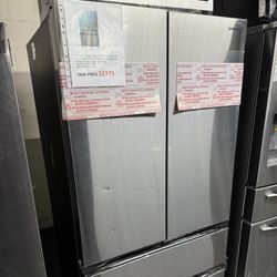 Samsung Refrigerator. 🚚WE DELIVER🚚