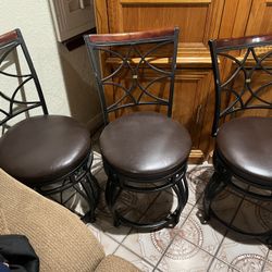 Swirl Stools 