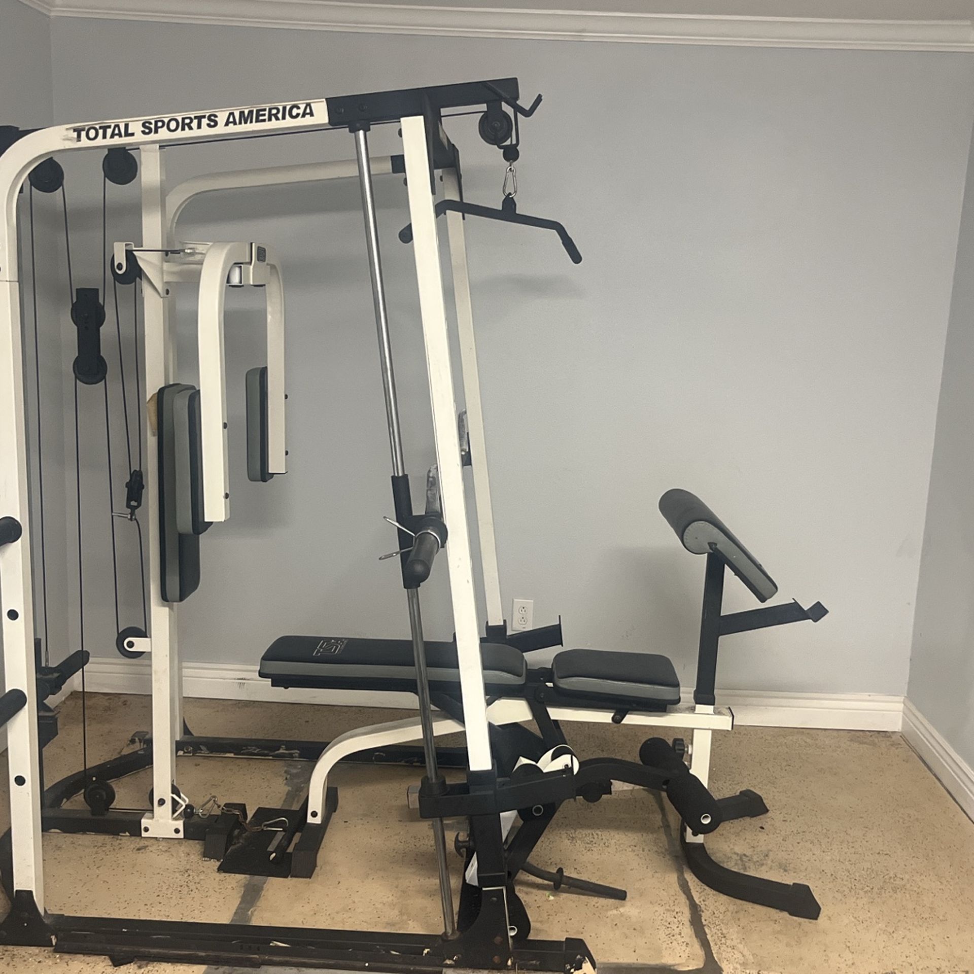 Total Sports America Smith Machine