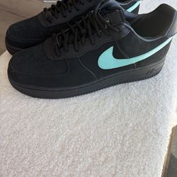 Nike Air Force Ones M12