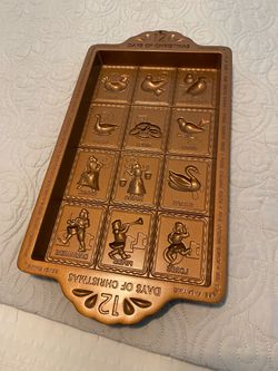Christmas baking tin