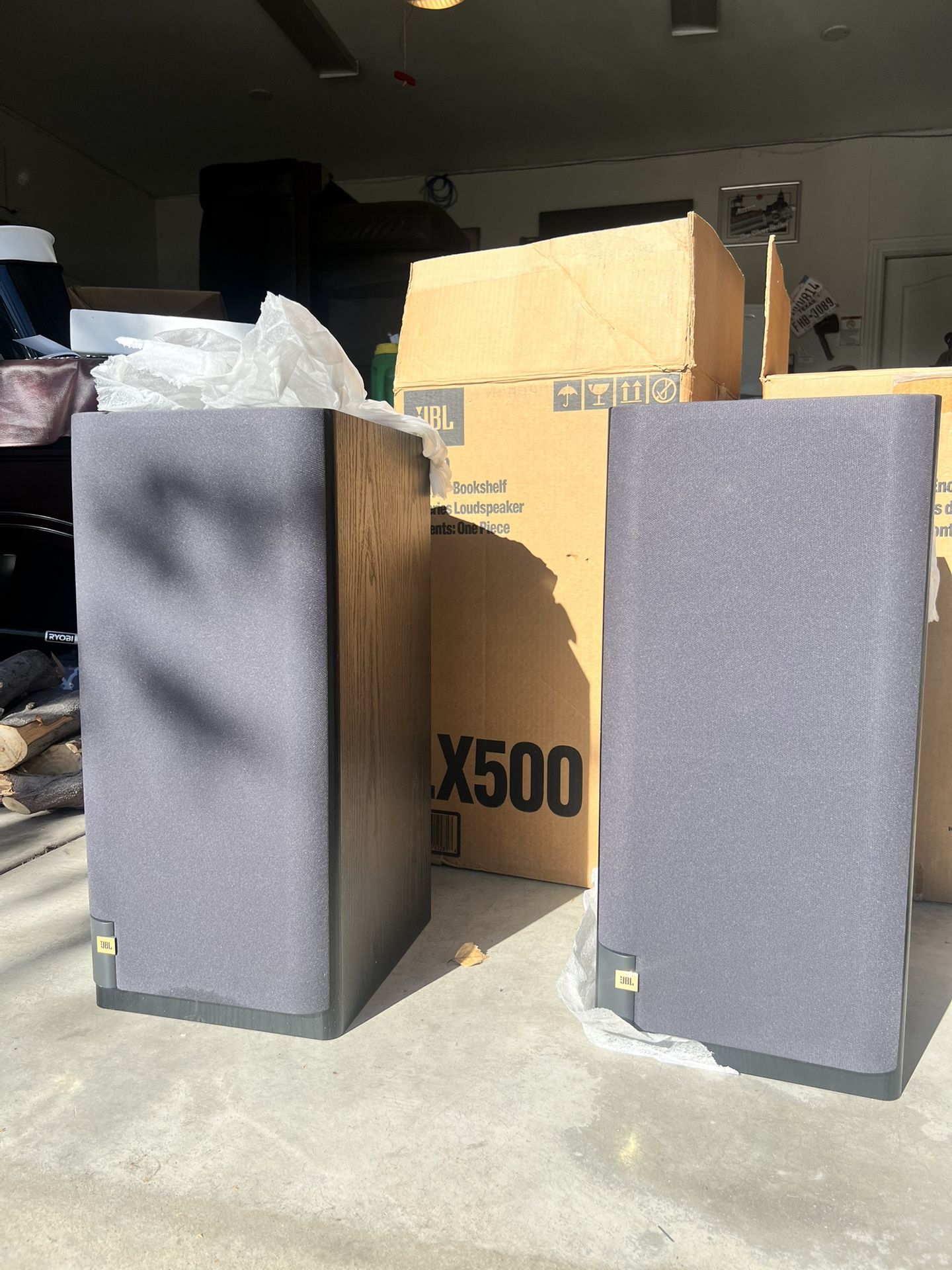 Pair of JBL LX500 3-Way 8″ Bookshelf Loudspeakers