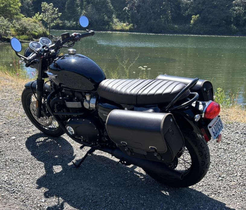 Triumph Genuine Leather Pannier Pair 