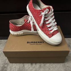 Burberry Shoes Size 42 