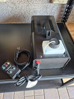 Fog machine// model: FM1000-A //1000W , in good condition