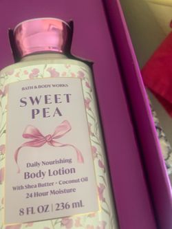 Bath & Body Works Sweet Pea Body Lotion