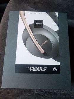 New Bose AR Series 700 Limited Edition Noise Cancelling