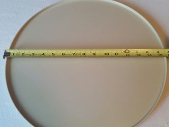 Rubbermaid Beige 15.75" Diameter Lazy Susan