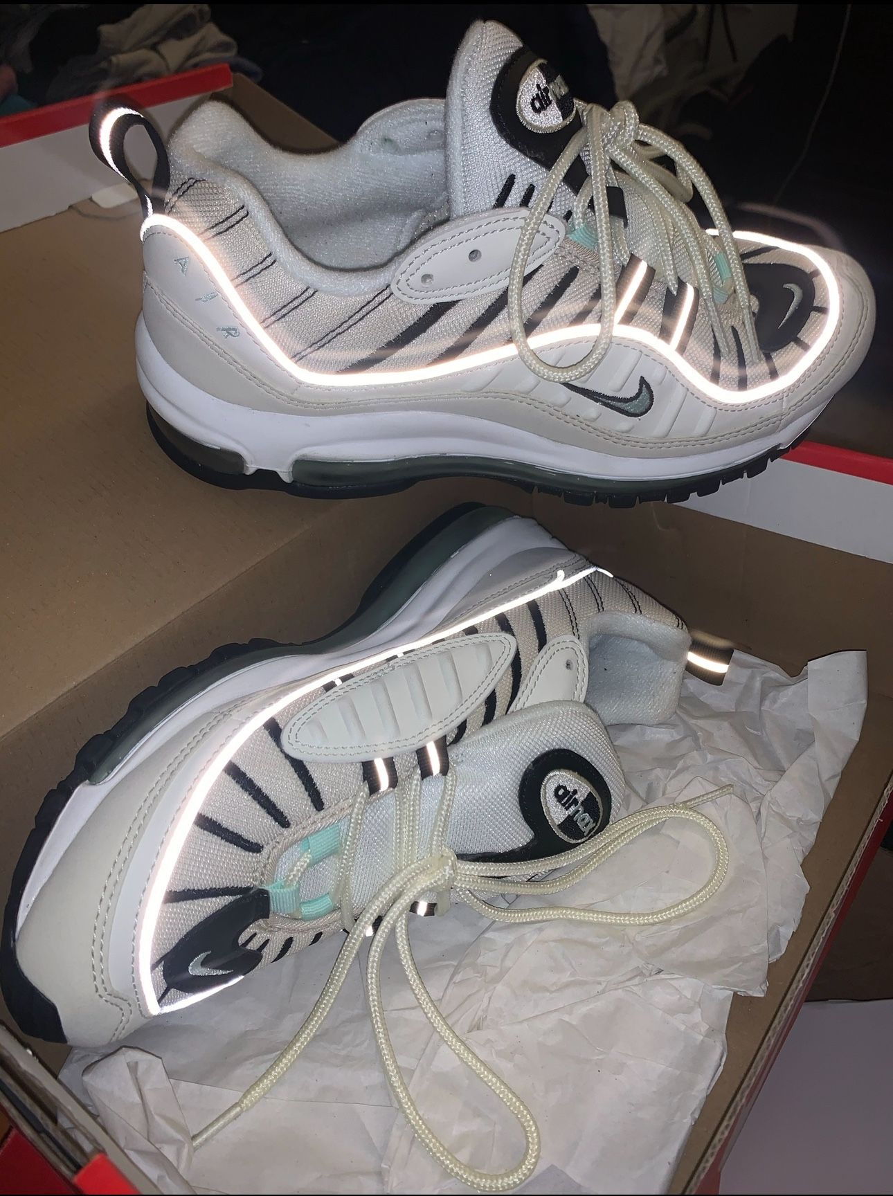 Air Max 98 Size 7 Mint And Ivory