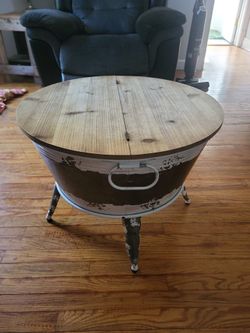 Rustic Farmhouse Round Storage Coffee Table