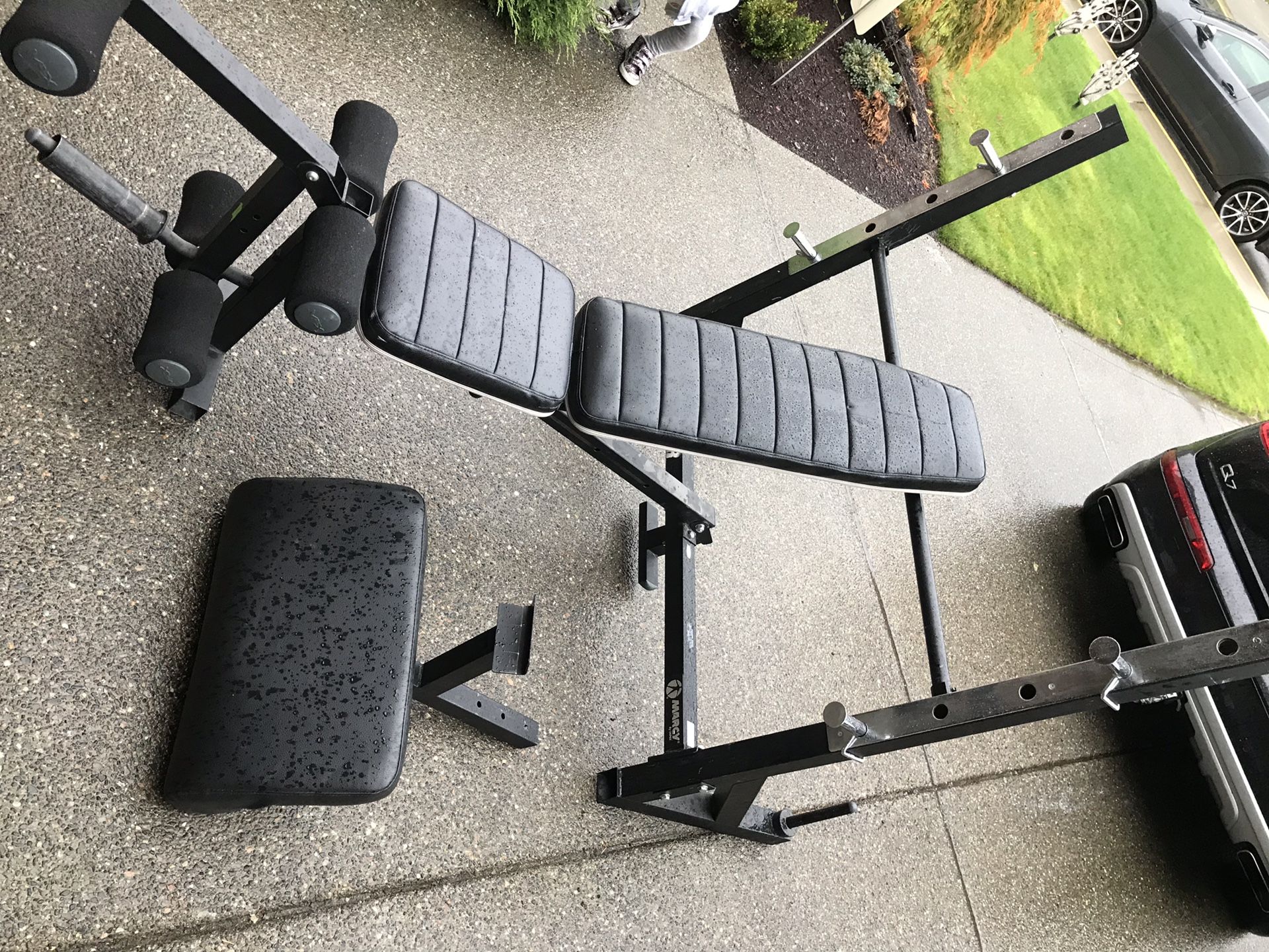 Marcy Flat, Incline and Decline Bench with leg curl and extension and