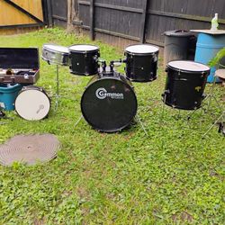 Batería Con Asiento Y Clarinete Y Saxofón El Saxofón Necesita Boquilla Y Tudel 140 Para Todo 