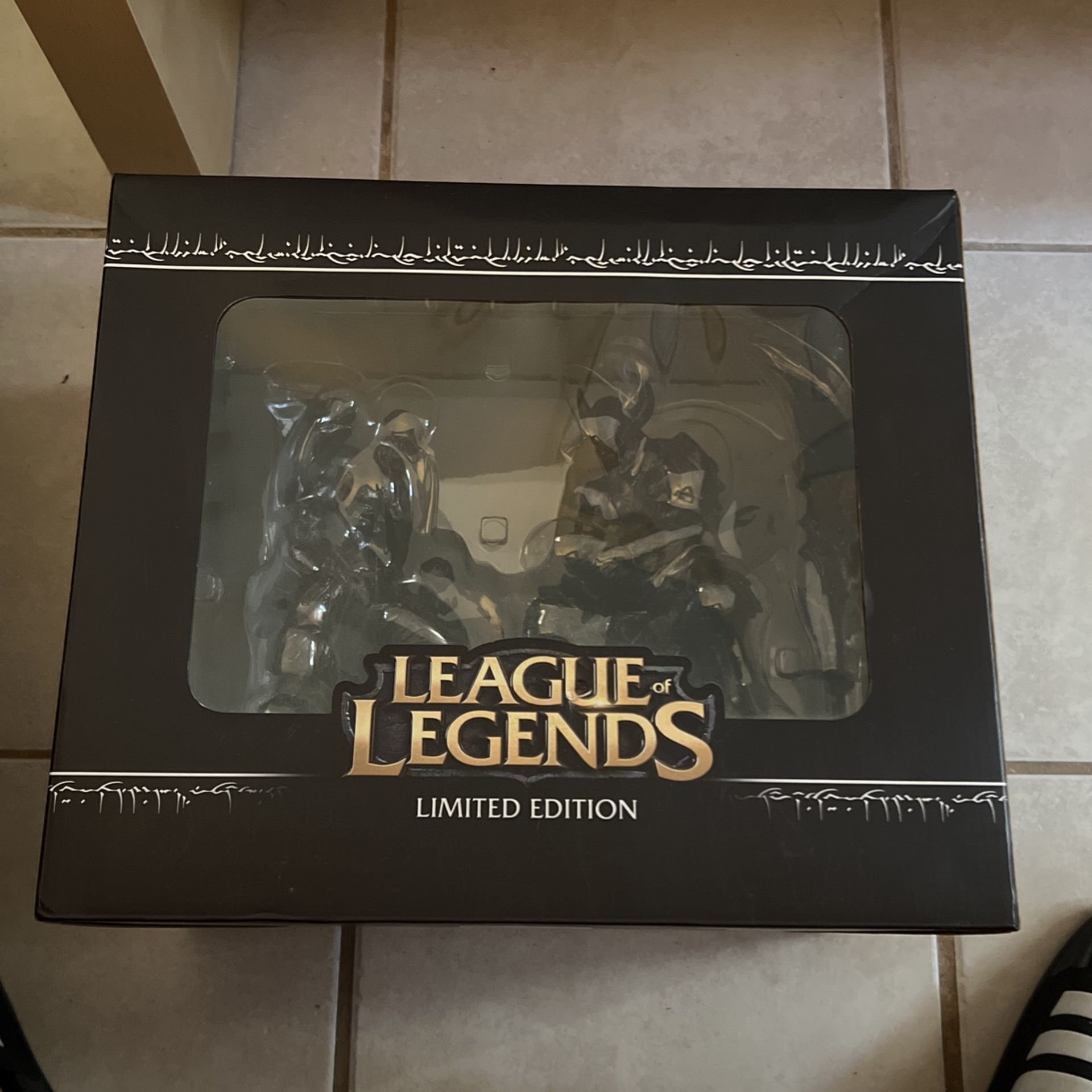 League Of Legends Ryze And Tryndamere Statue Limited Edition