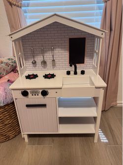 Small play kitchen