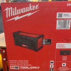 Milwaukee New Radio Bluetooth 