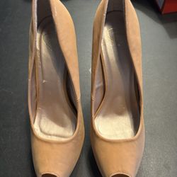 Women’s Tan Suede Hi Heels 