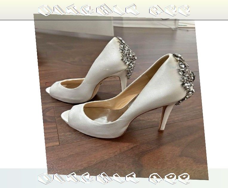 four great Event Fashion Shine with Sophisticated and Modern Styles