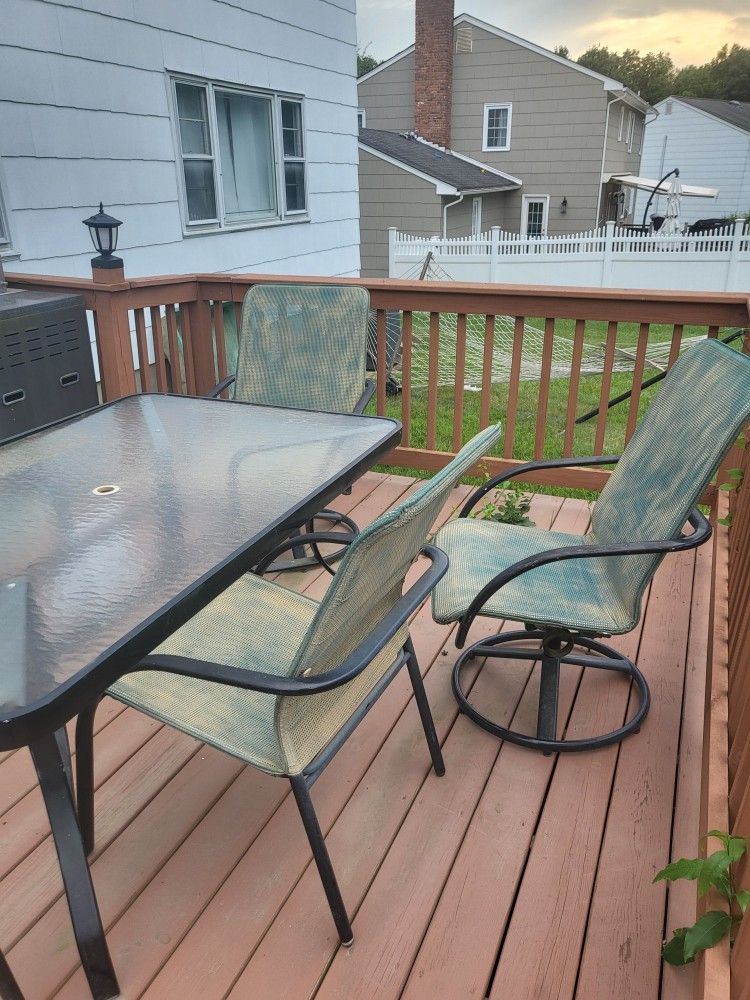 Patio Dining Set For $140
