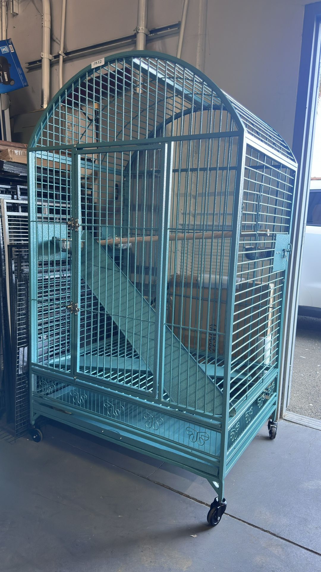 Green XXLarge Strong 40” X 30” X 70”H Dome Top Parrot Bird Home Cage With Wheels