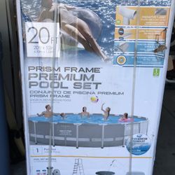 Intex - Brand new swimming pool 