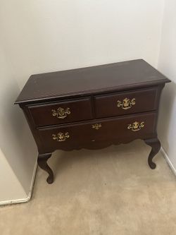 Dresser