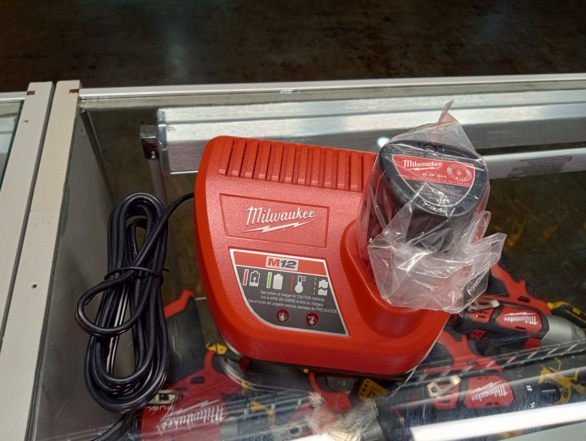 Milwaukee New M12 Charger More Battery 2.0