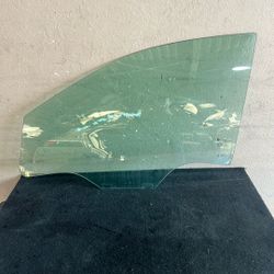 20-23 Buick Encore Gx Left Front Door Glass 2020 2021 2022 2023