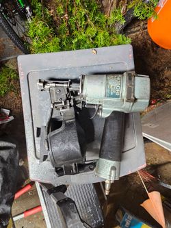 Hitachi roofing nail gun & compound Miter saw