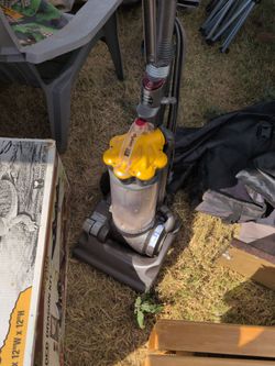 Dyson DC25 Upright Vacuum Cleaner
