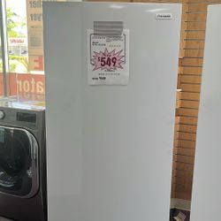 Freezer Upright New Open Box Scratch And Dents 