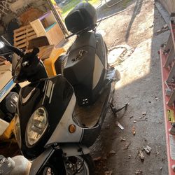 Velocity 150 Cc Scooter