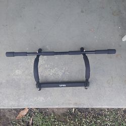 Pull Up Bar