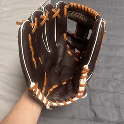 Marucci Baseball Glove 