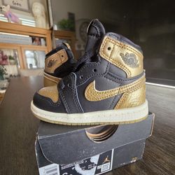 ​New Air Jordan 1 Retro High OG Toddler "Metallic Gold" - Size 6C